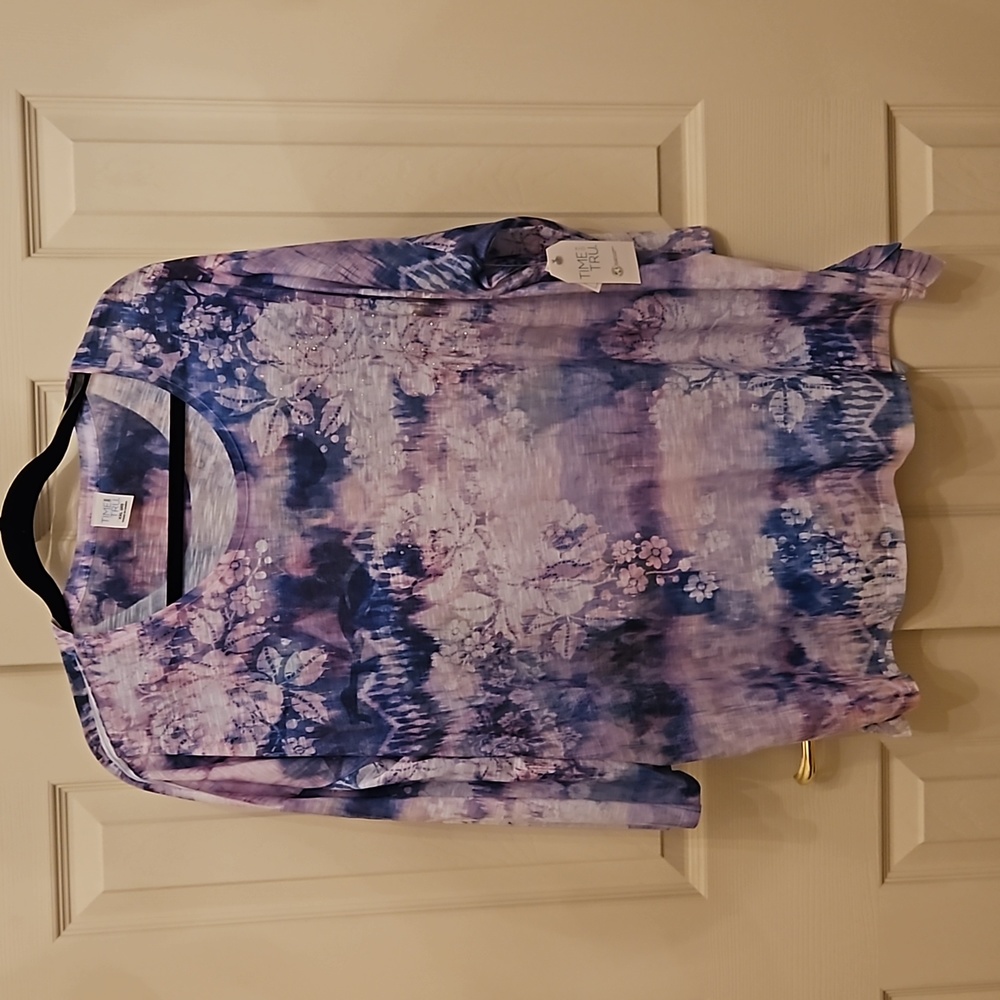 Time and Tru Floral top